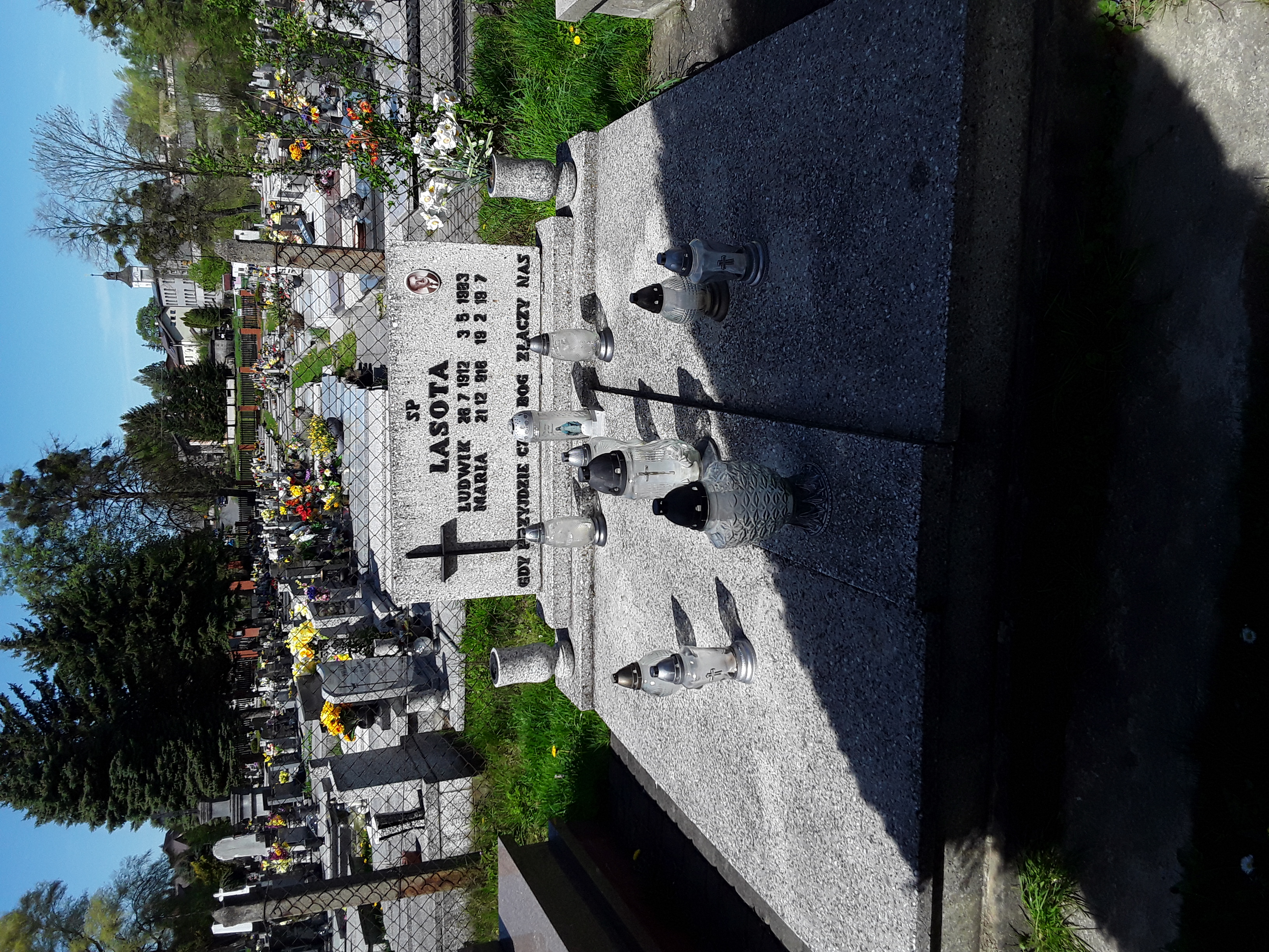 Grób MARIA LASOTA