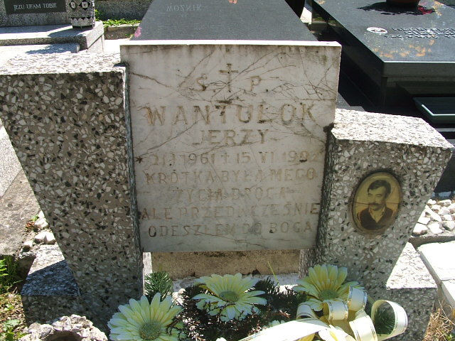 Grób JERZY WANTULOK